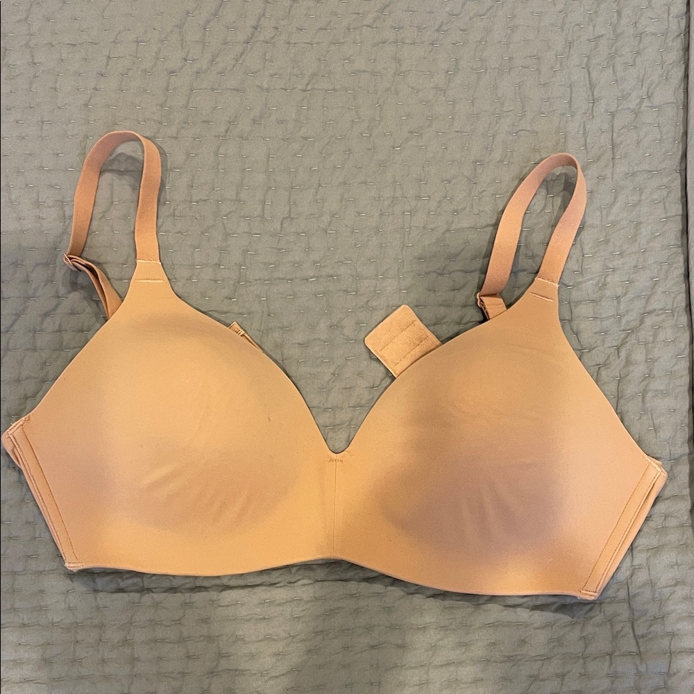 Women’s tan Wacoal Bra
